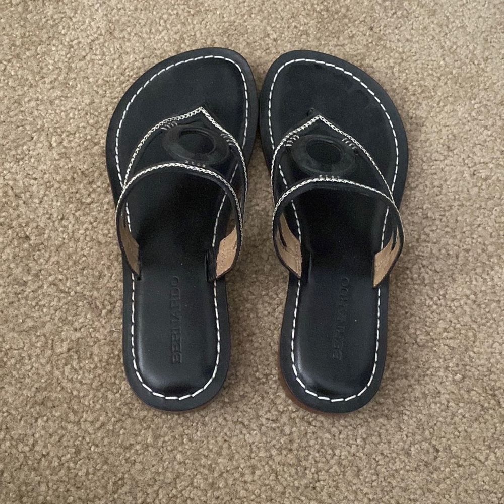 Black leather Bernardo casual sandals